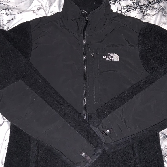 Women’s Black North Face Jacket - Picture 3 of 4